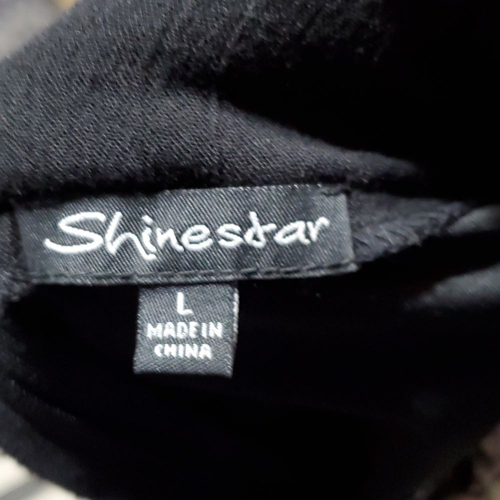 Shinestar Crochet Lace Trim Romper - Picture 4 of 4